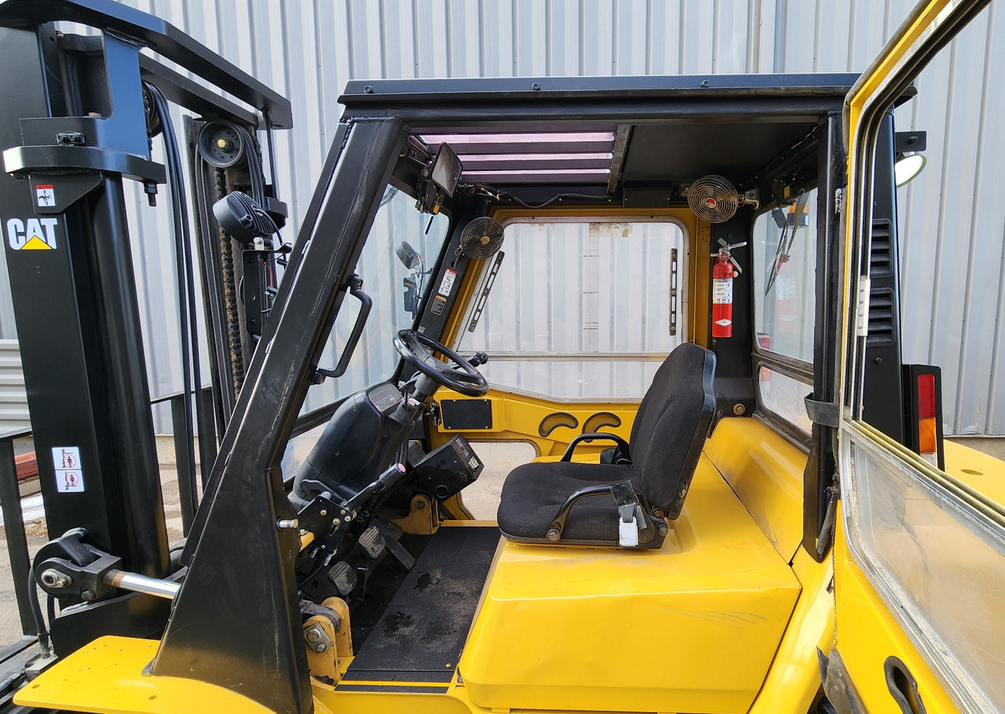 Caterpillar 8,000 Capacity Gas