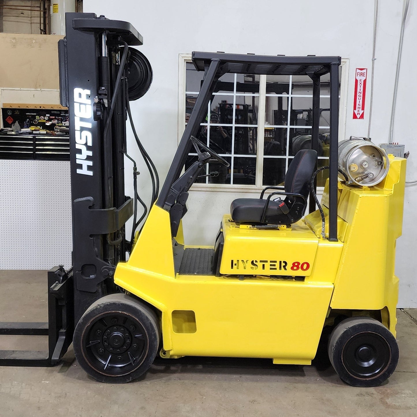 Hyster 8,000 Capacity