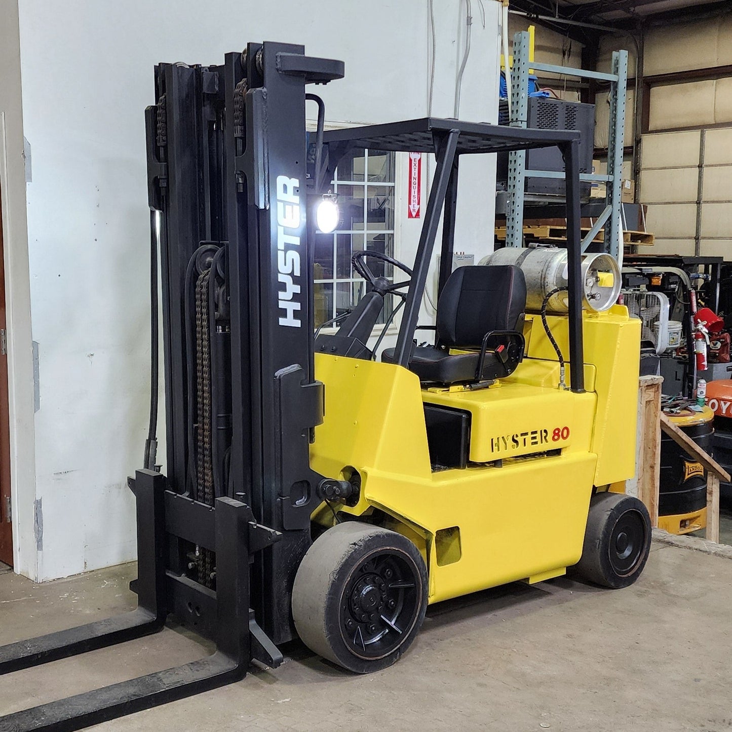 Hyster 8,000 Capacity