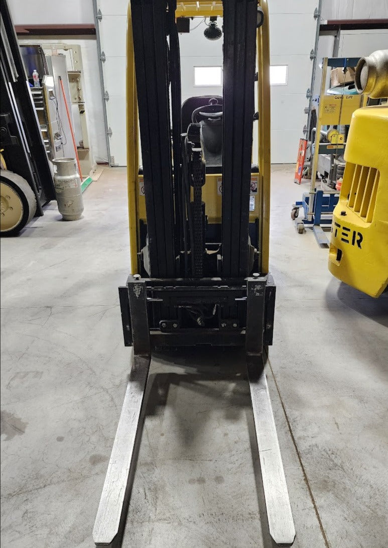 Hyster 3,000 Capacity