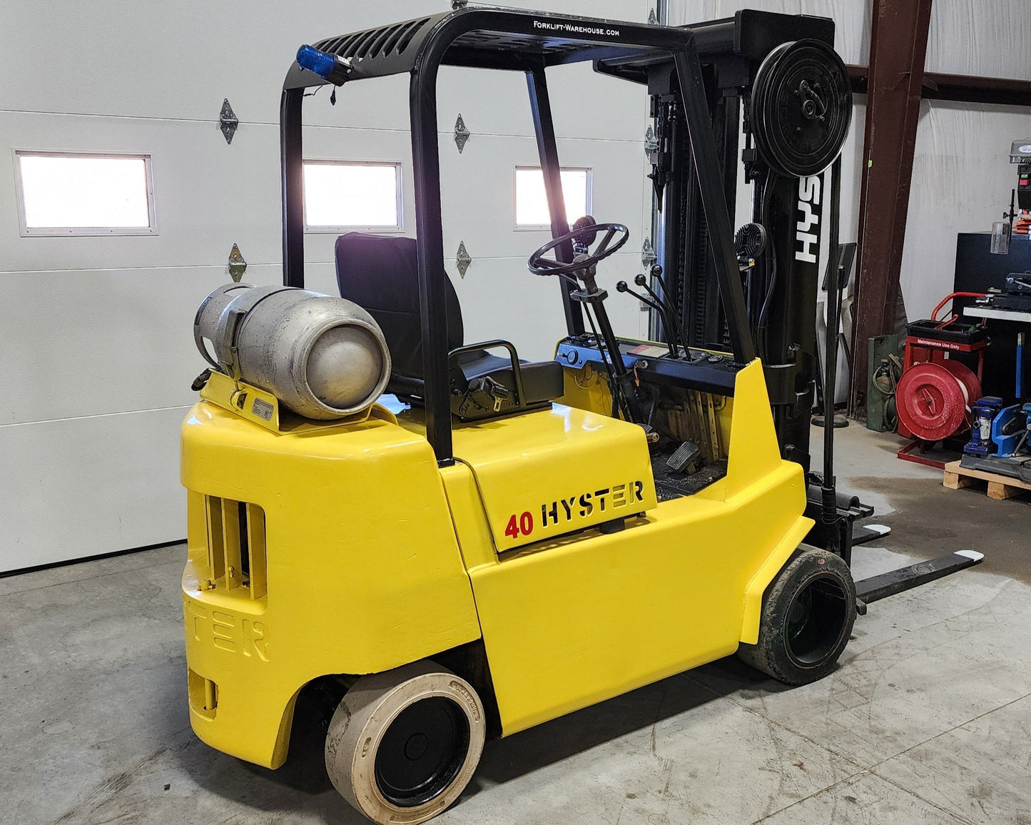 Hyster 4,000 Capacity