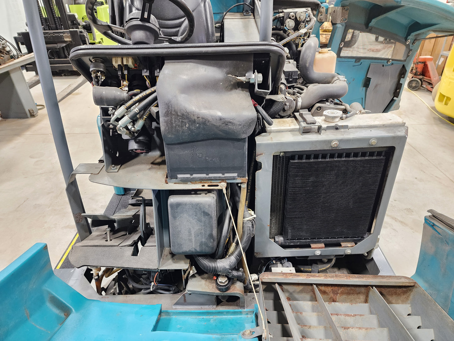 Tennant M20 Floor Sweeper Scrubber