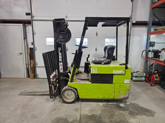 Clark Electric 2,550 lbs Capacity