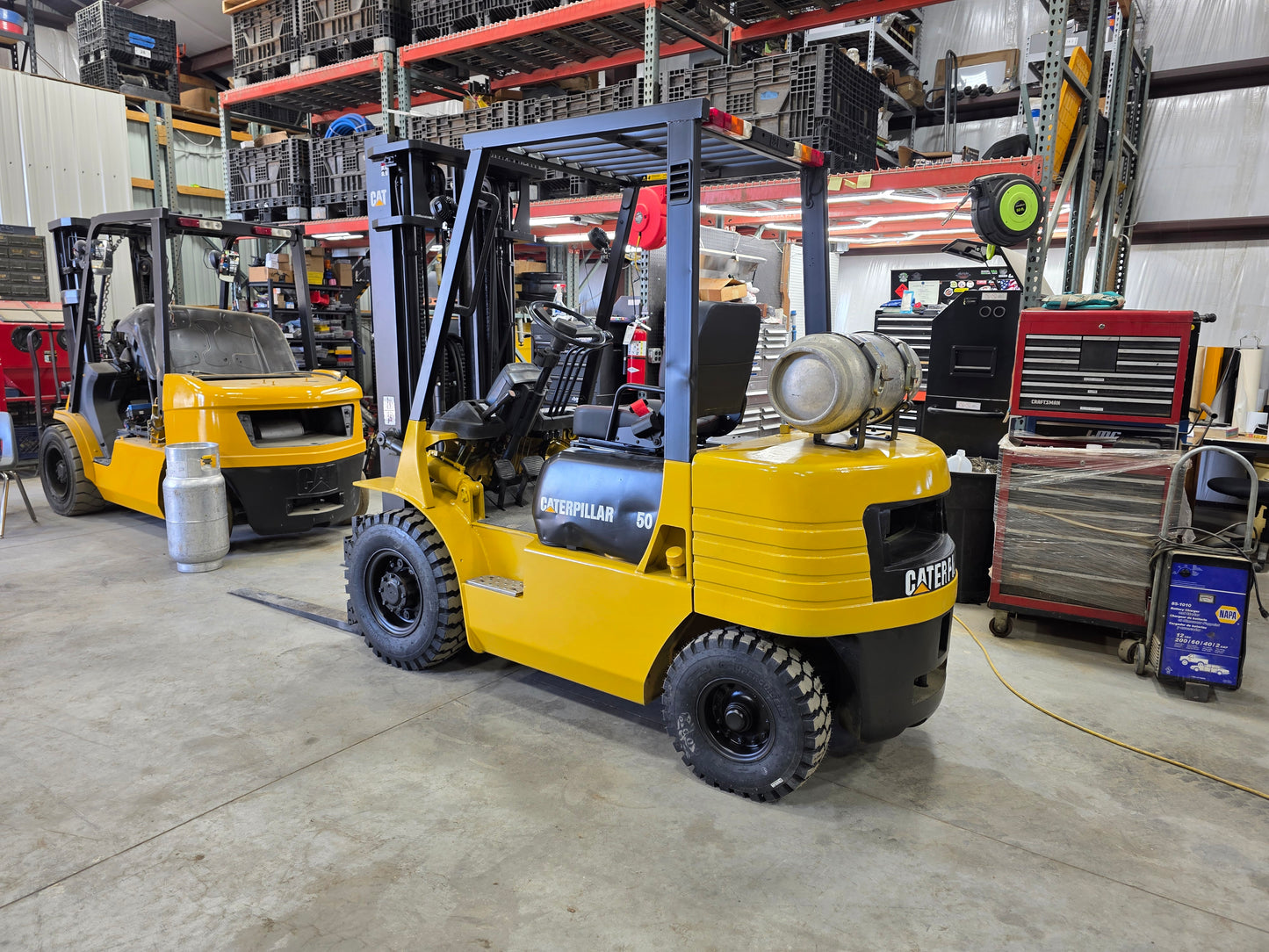 Caterpillar 5,000 Capacity