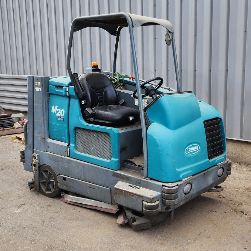 Tennant M20 Floor Sweeper Scrubber