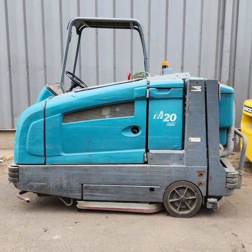 Tennant M20 Floor Sweeper Scrubber