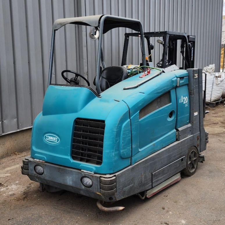 Tennant M20 Floor Sweeper Scrubber – Forklift Warehouse