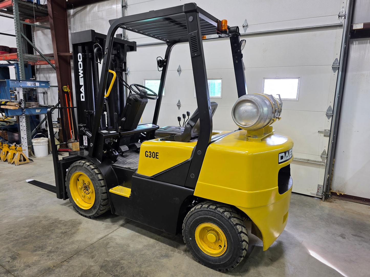 Daewoo 6,000 Capacity LPG Pneumatic