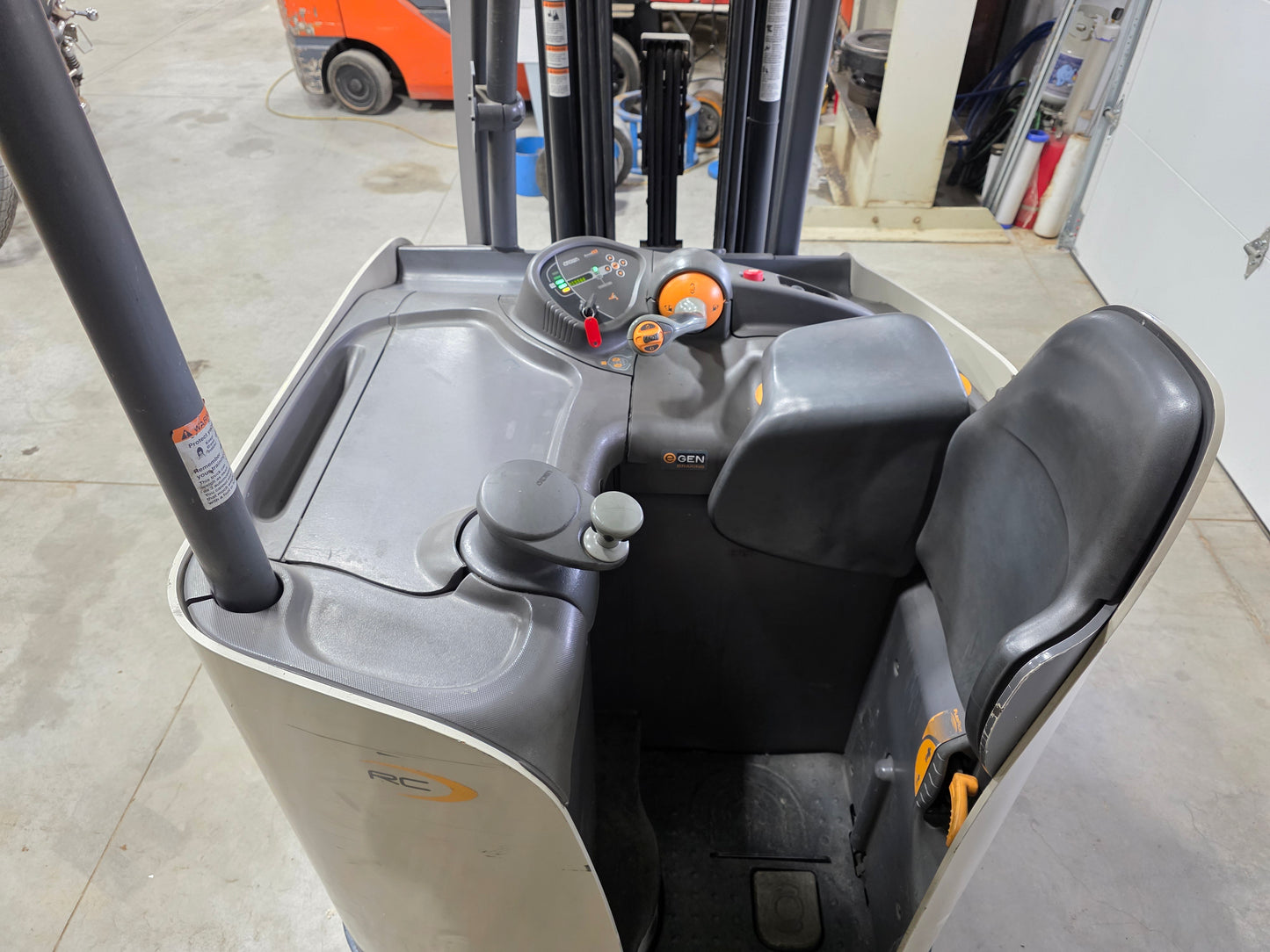Crown 4,000lbs Capacity Electric