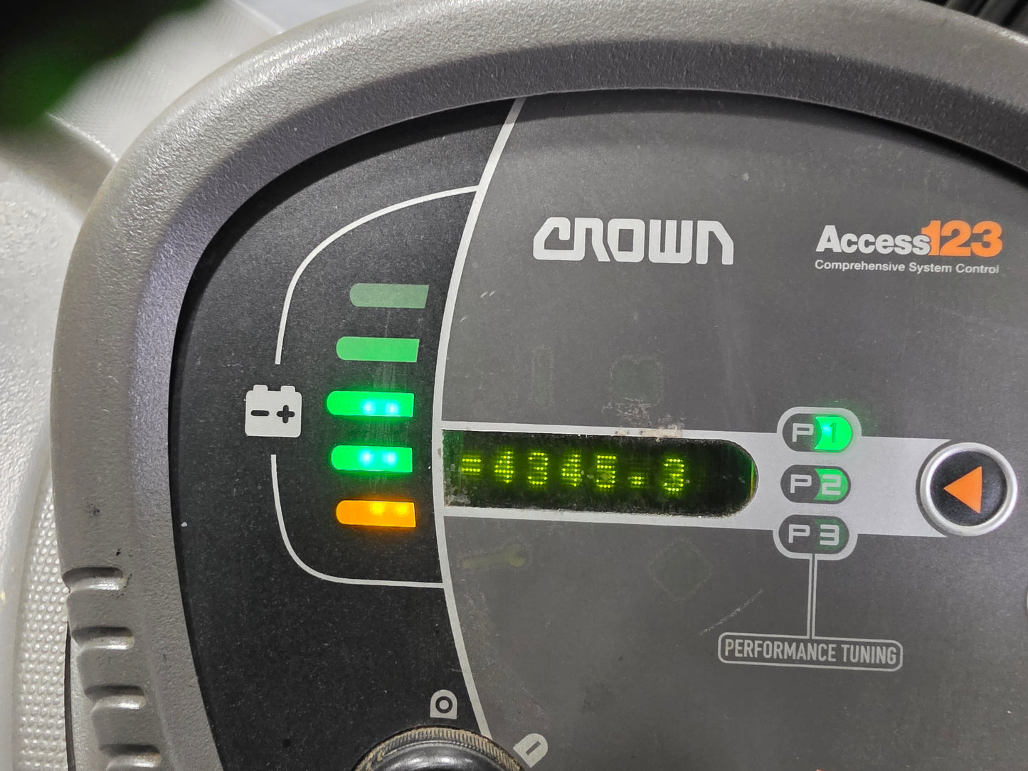 Crown 4,000lbs Capacity Electric