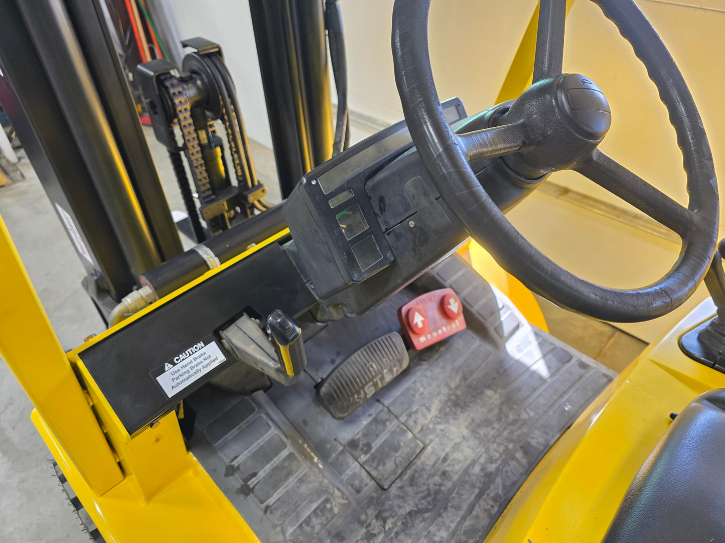Hyster 4,500 Capacity LPG Pneumatic