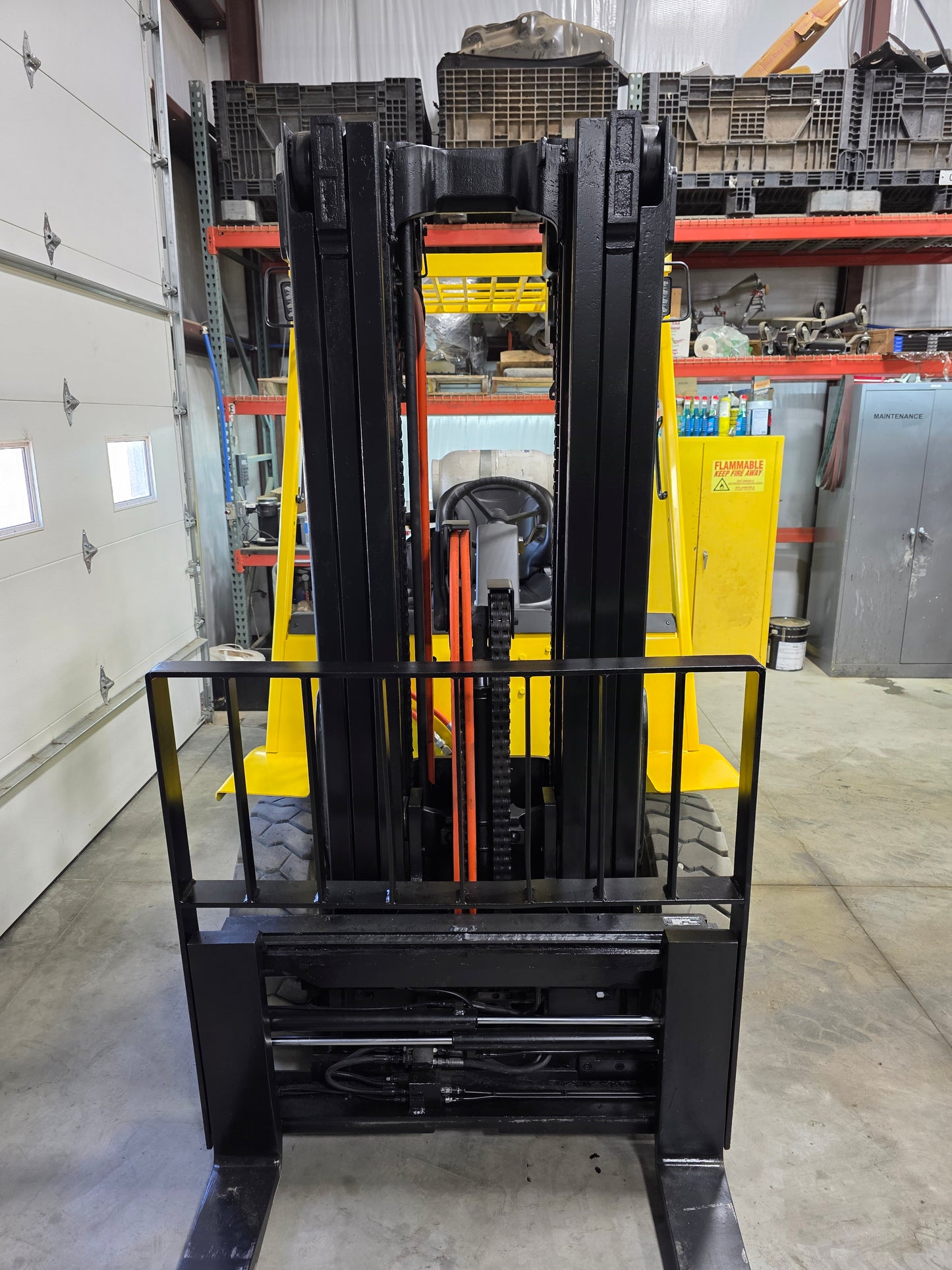 Hyster 9,000 Capacity LP