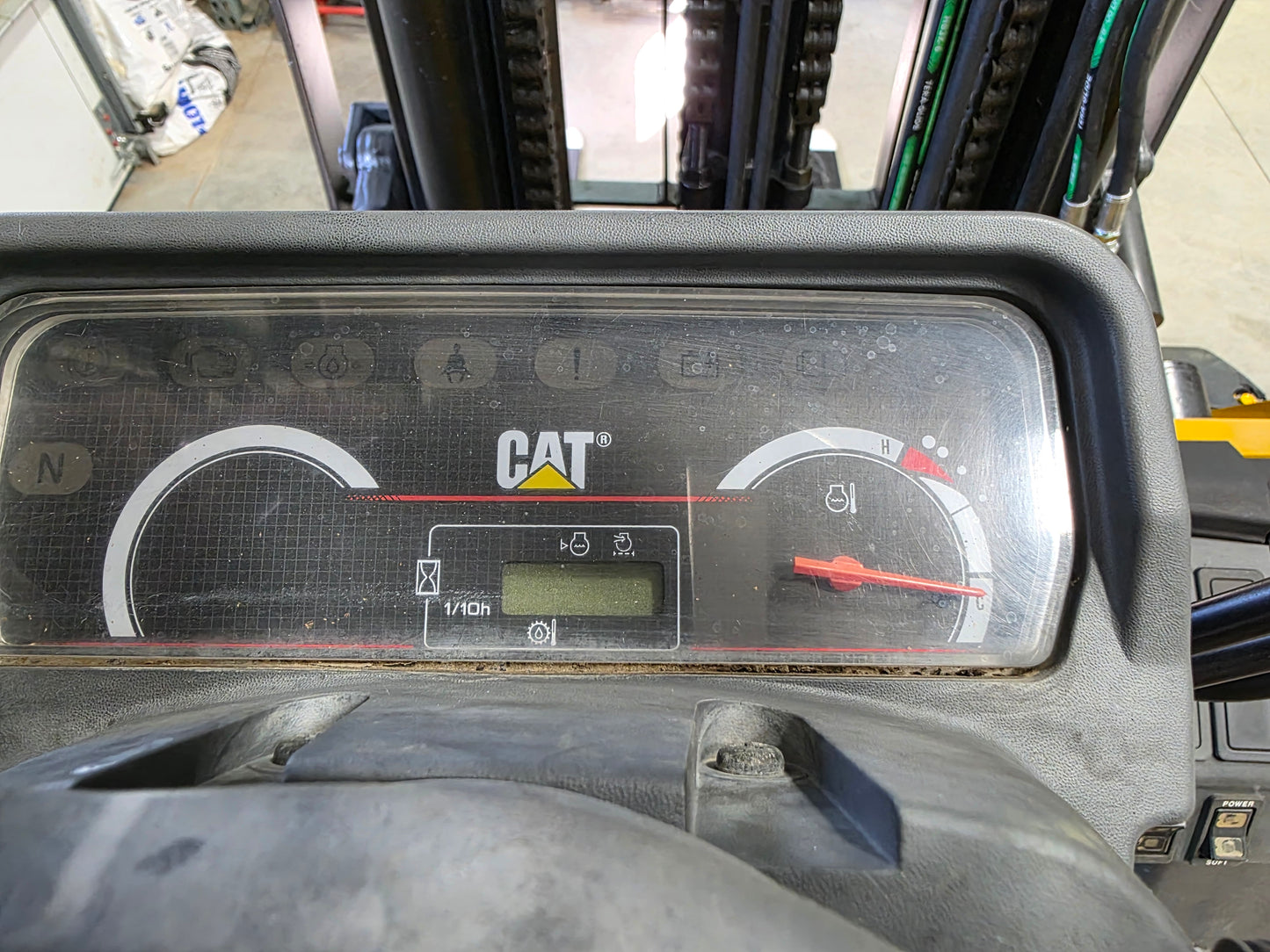 Caterpillar 6,000 Capacity LP Pneumatic