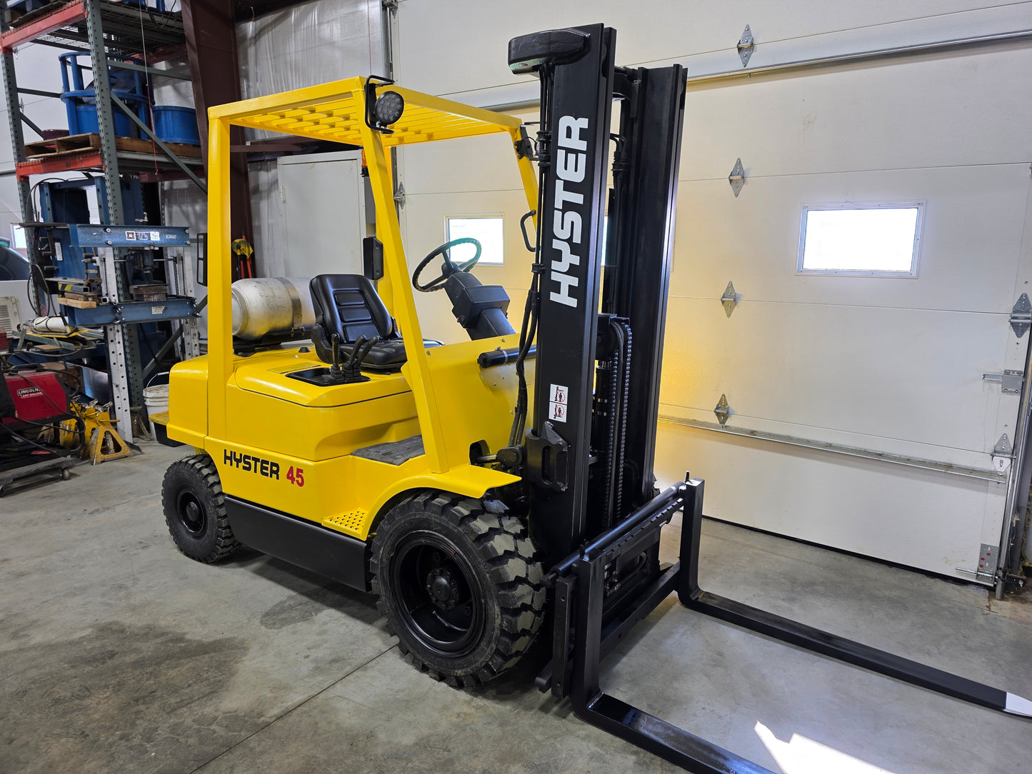 Hyster 4,500 Capacity LPG Pneumatic