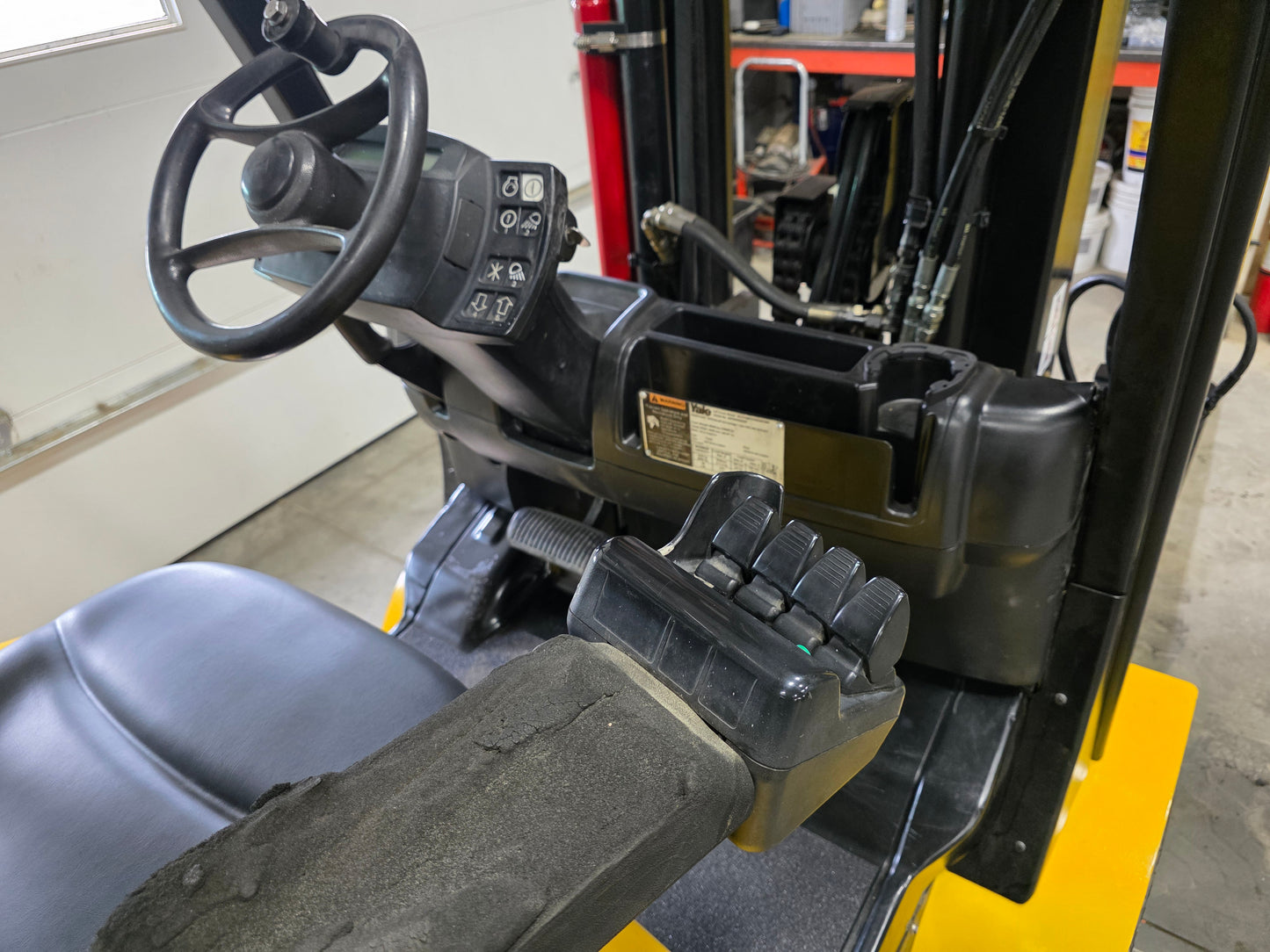 Yale 12,000 Capacity LPG Cushion