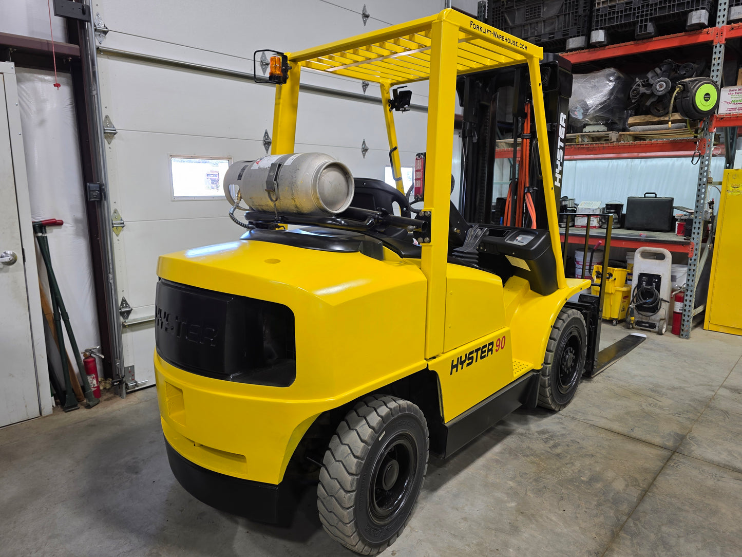 Hyster 9,000 Capacity LP