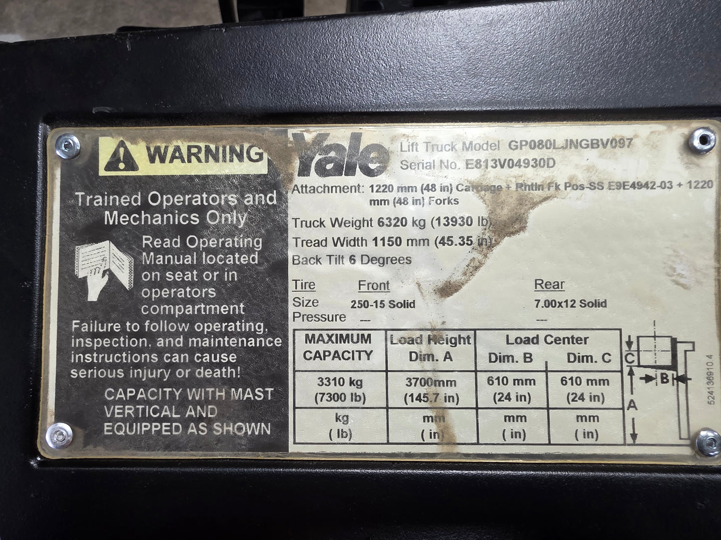 Yale 8,000 Capacity Gas Pneumatic