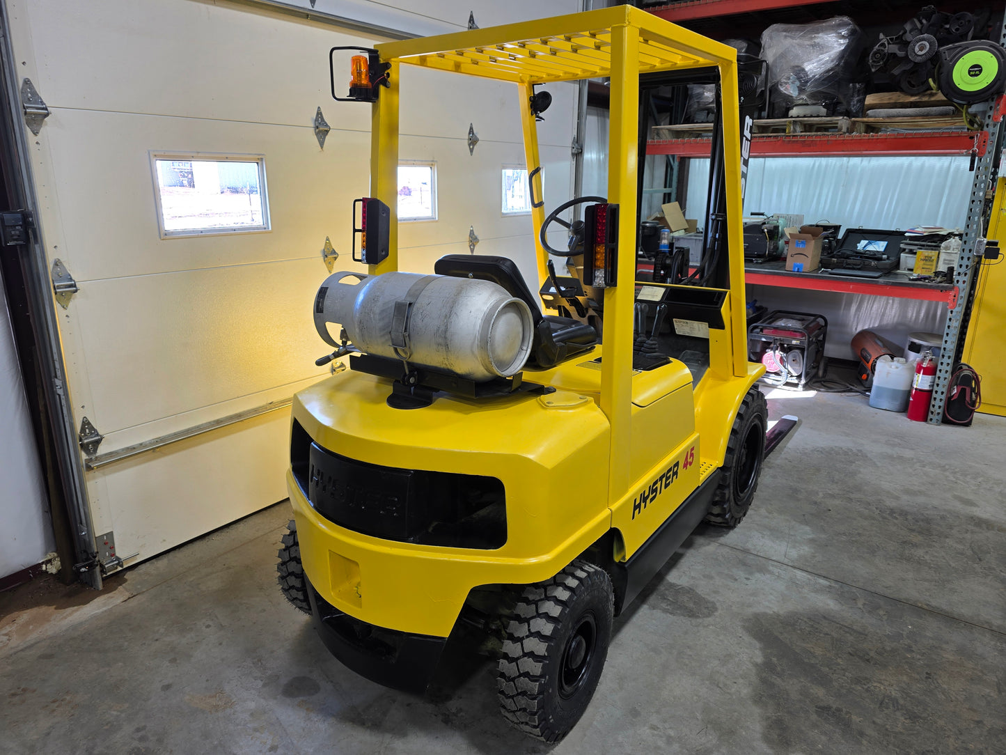 Hyster 4,500 Capacity LPG Pneumatic