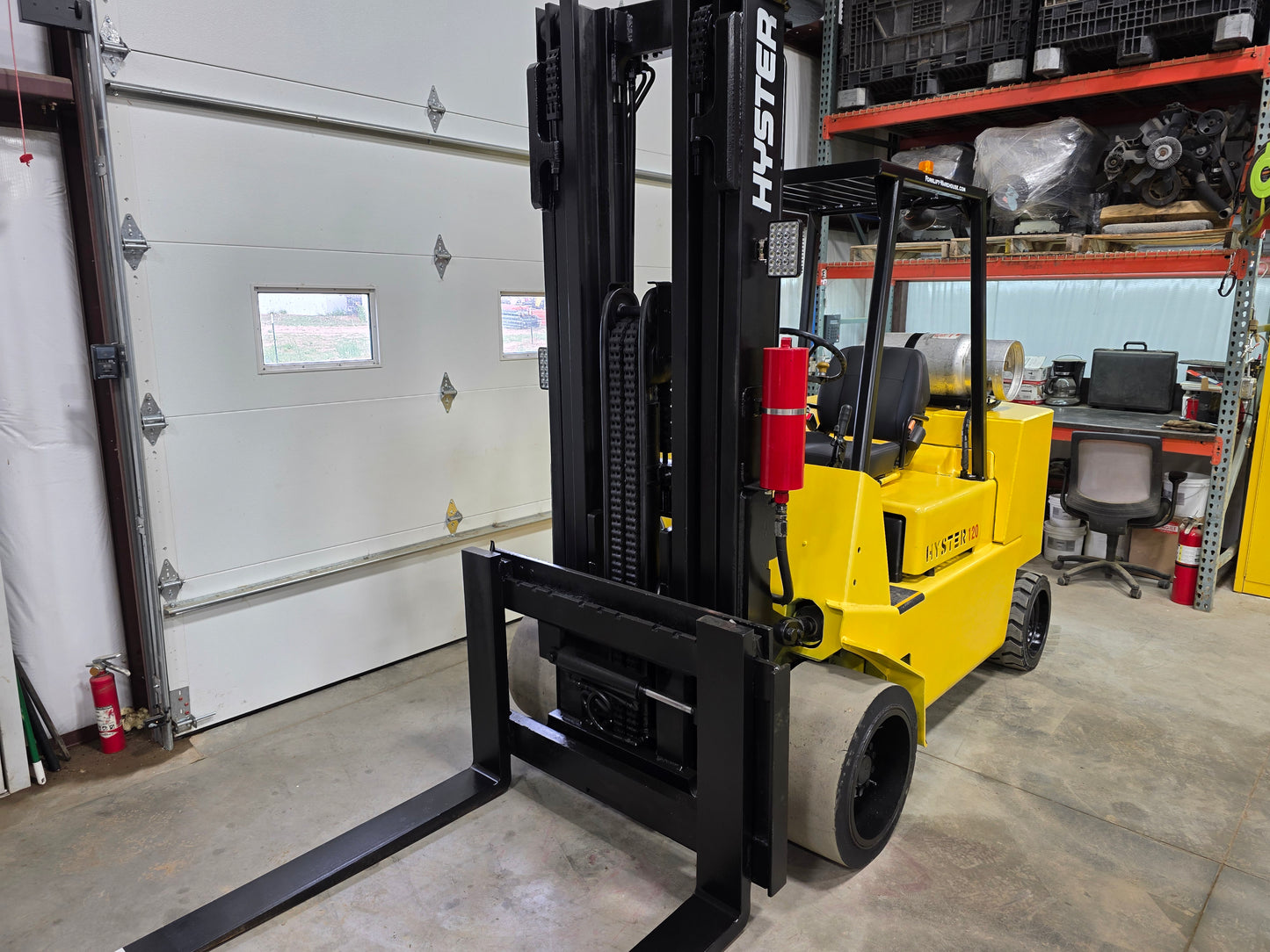 Hyster 12,000 Capacity LP