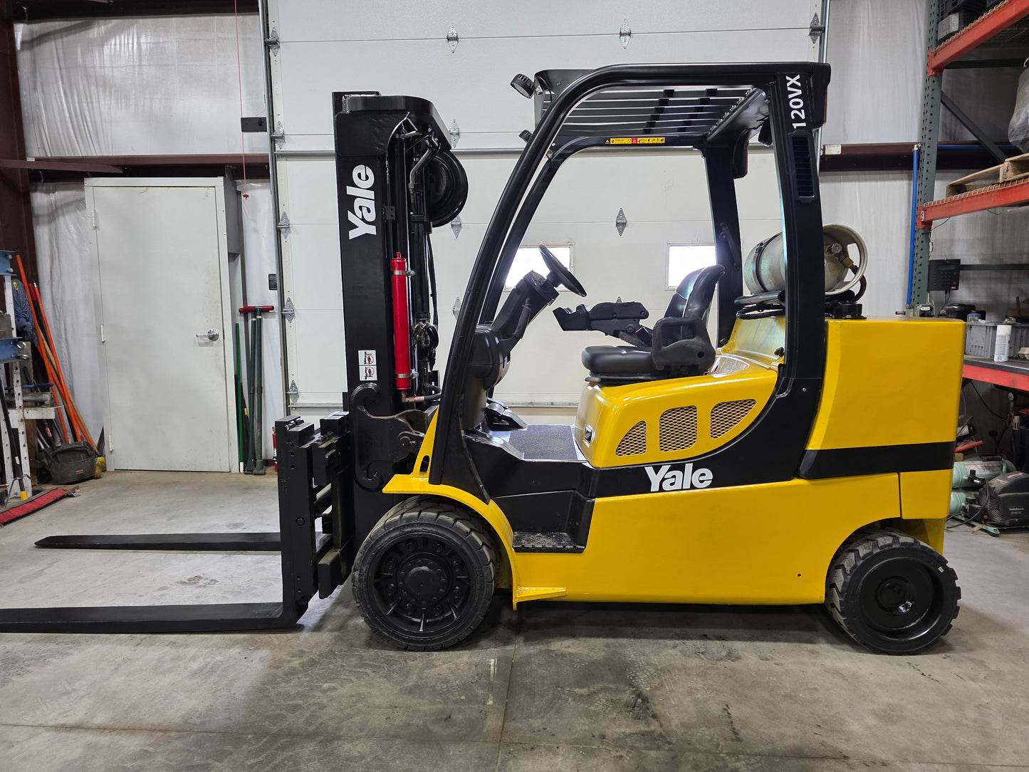 Yale 12,000 Capacity LPG Cushion