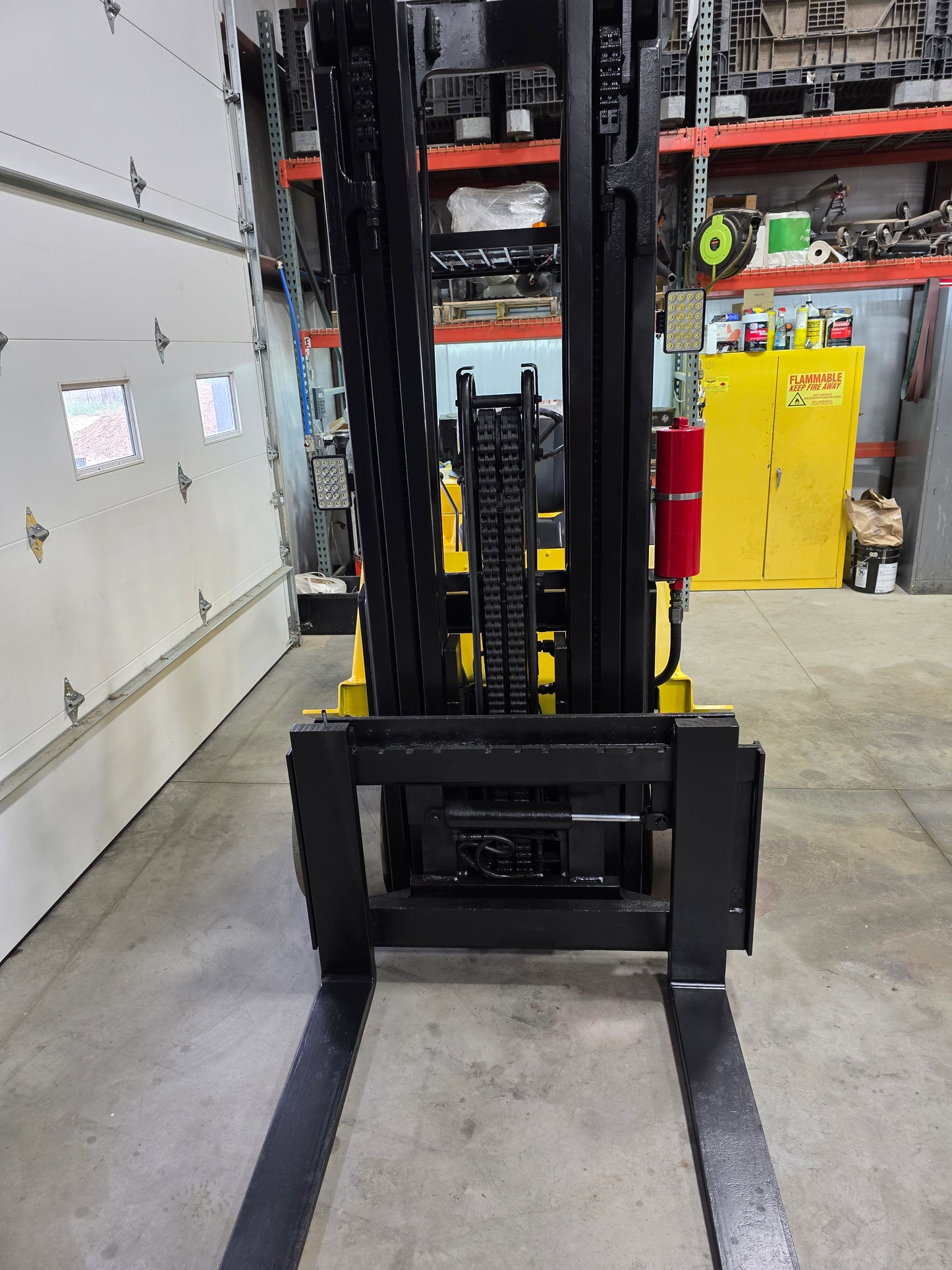 Hyster 12,000 Capacity LP