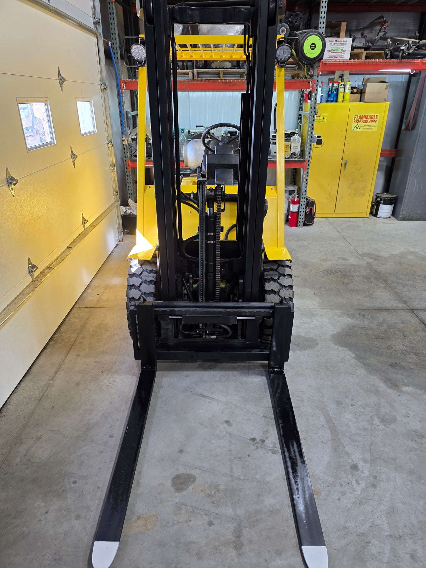 Hyster 4,500 Capacity LPG Pneumatic