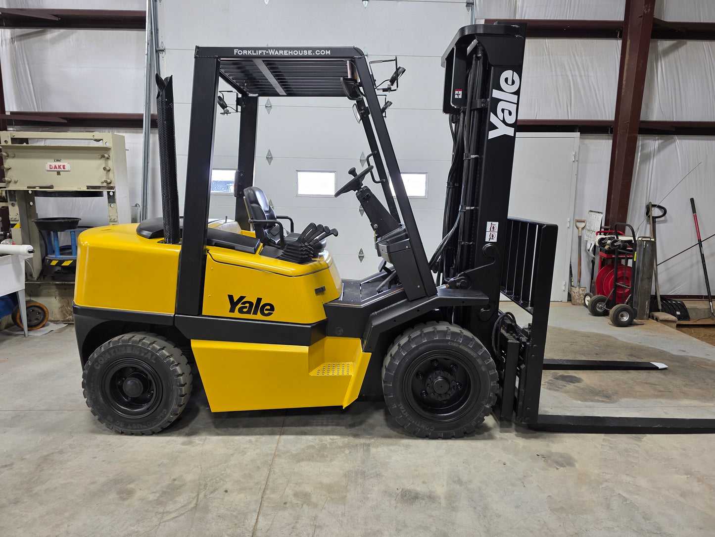 Yale 8,000 Capacity Gas Pneumatic