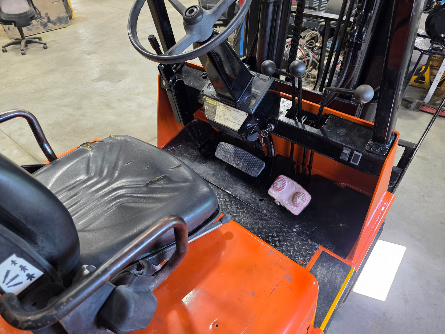 Hyster 8,000 Capacity LPG