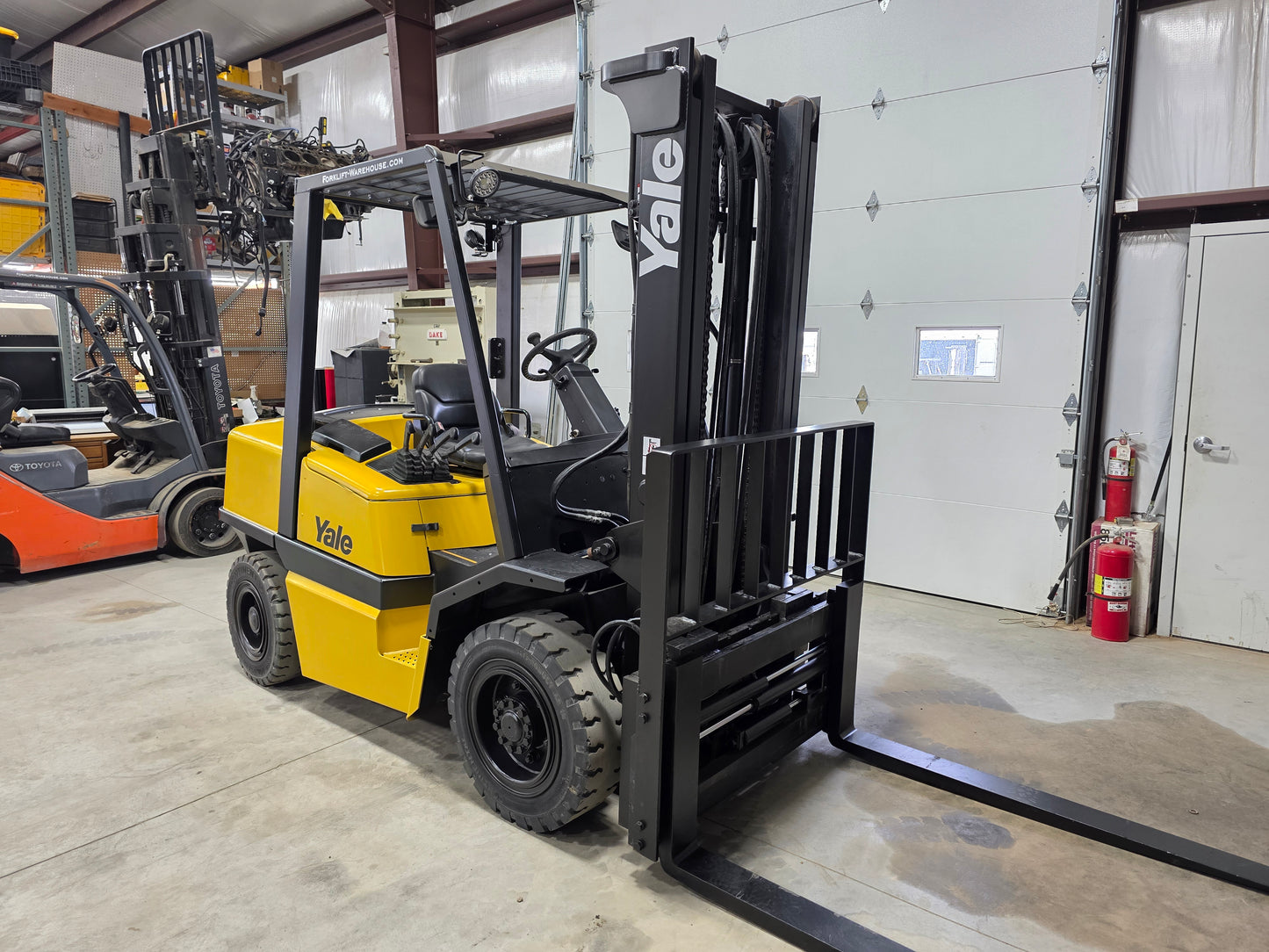 Yale 8,000 Capacity Gas Pneumatic
