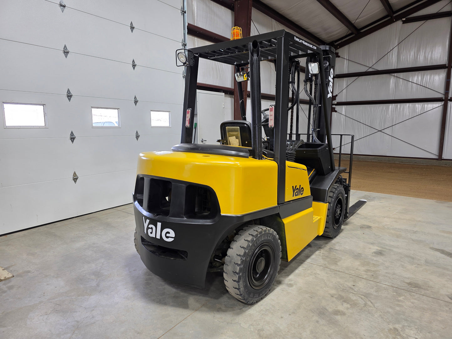 Yale 8,000 Capacity Gas Pneumatic