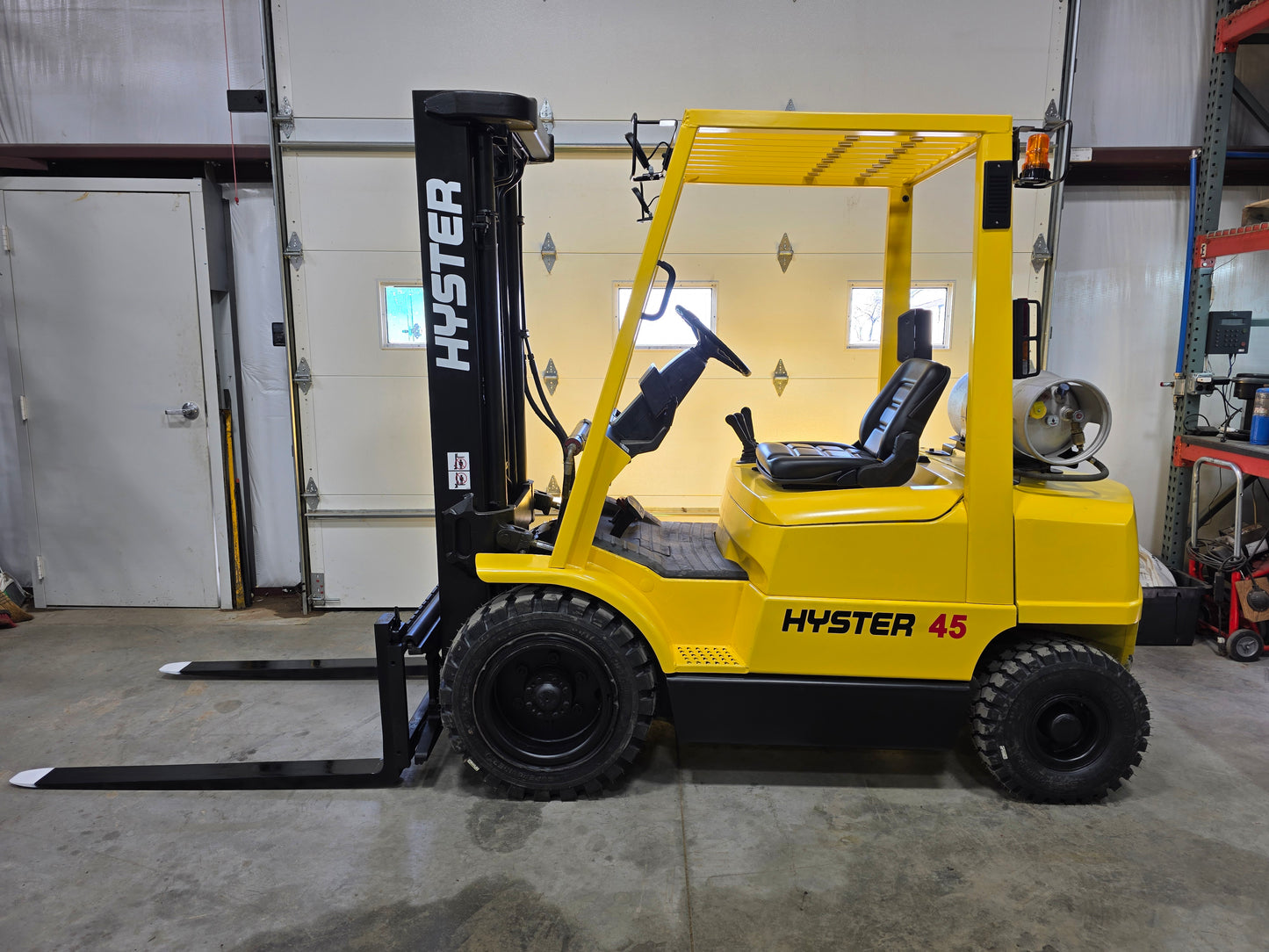 Hyster 4,500 Capacity LPG Pneumatic
