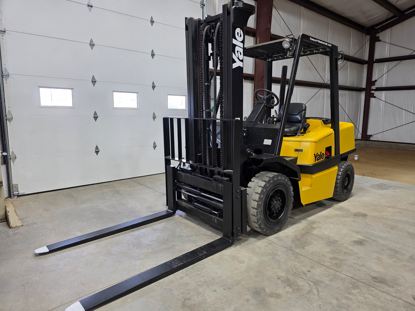 Yale 8,000 Capacity Gas Pneumatic