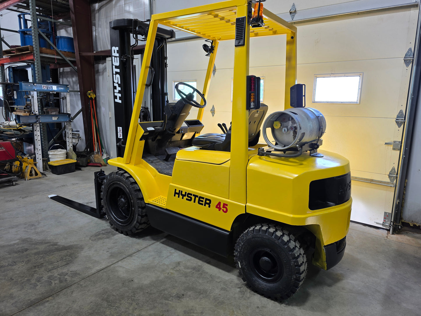 Hyster 4,500 Capacity LPG Pneumatic