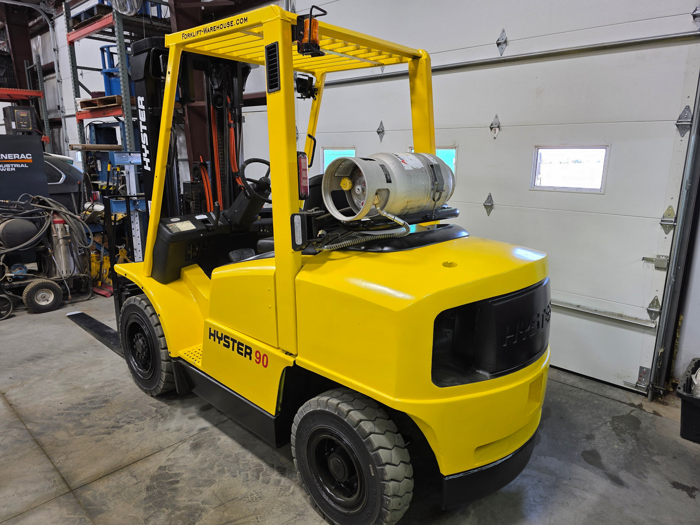 Hyster 9,000 Capacity LP