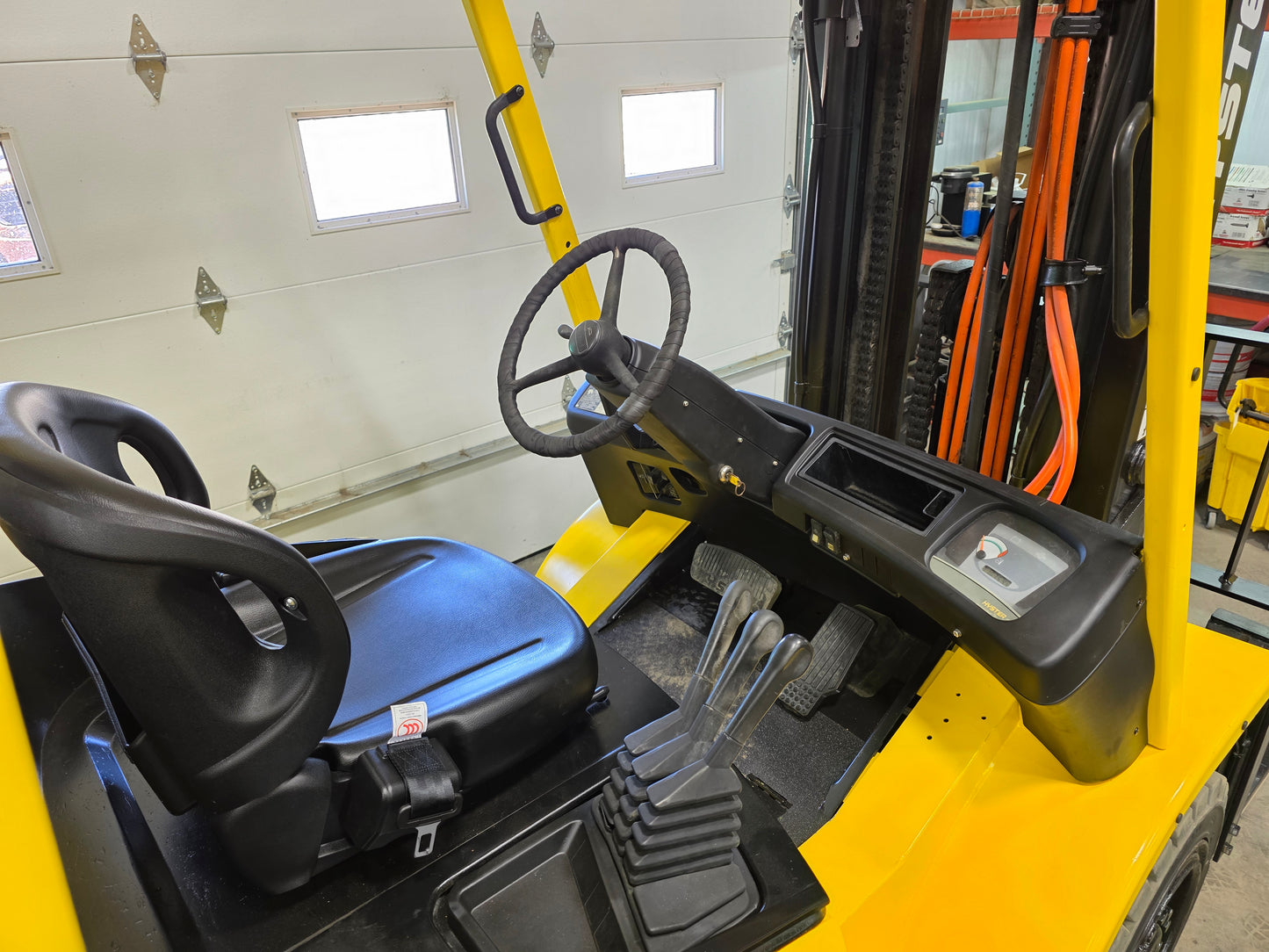 Hyster 9,000 Capacity LP